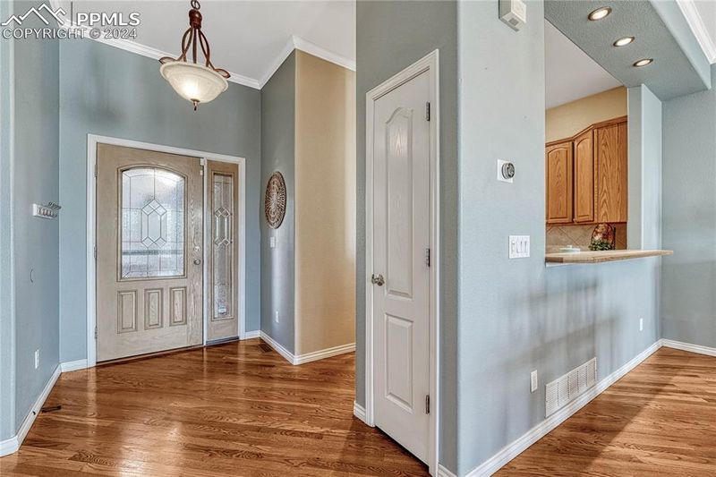 4871 Sanctuary Grv, Colorado Springs, CO 80906