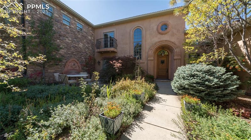 4896 Stonehill Rd, Colorado Springs, CO 80918