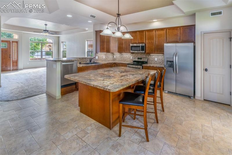 4907 Almondcrest Dr, Pueblo, CO 81005