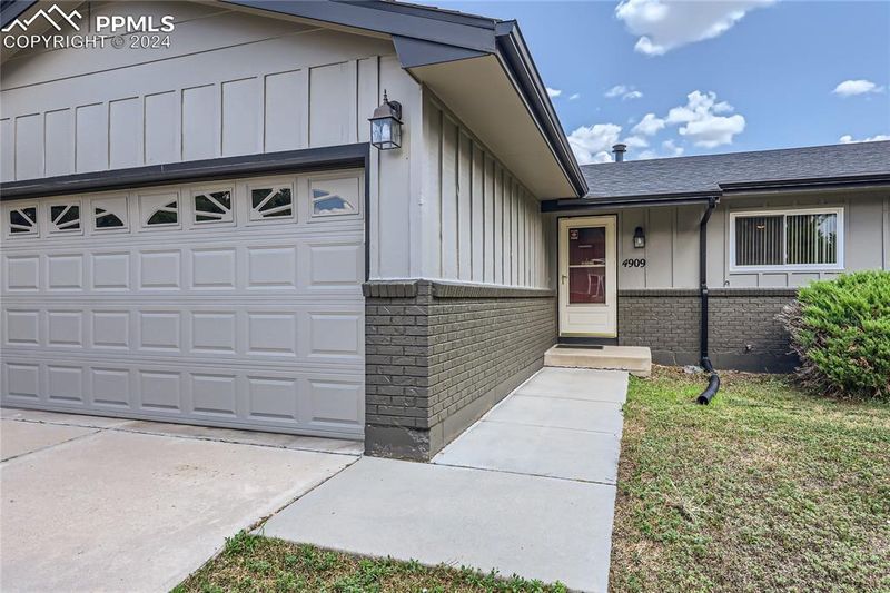 4909 Hackamore Dr, Colorado Springs, CO 80918