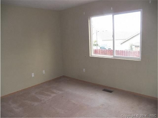 4912 Pioneer Rd, Pueblo, CO 81008
