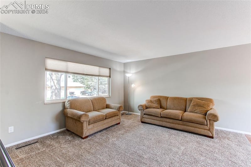 4915 Crestwood Dr, Colorado Springs, CO 80918