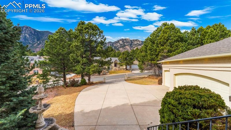 4915 Langdale Way, Colorado Springs, CO 80906
