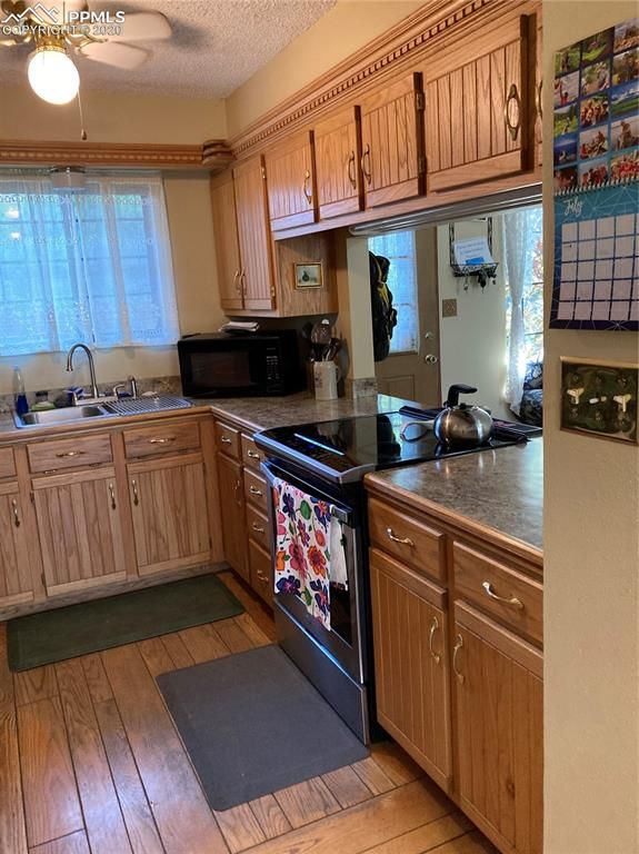 4915 Ridenour Dr, Colorado Springs, CO 80916