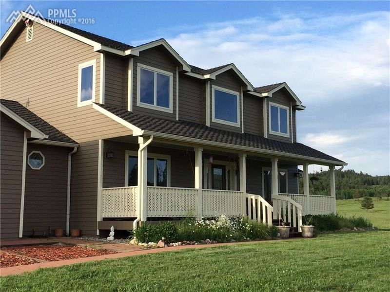 492 Sourdough Rd, Woodland Park, CO 80863