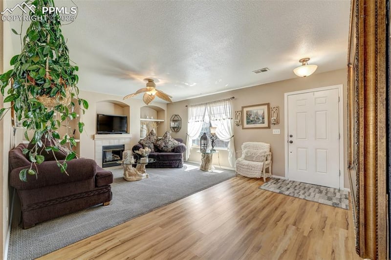 4920 Universal Hts, Colorado Springs, CO 80916