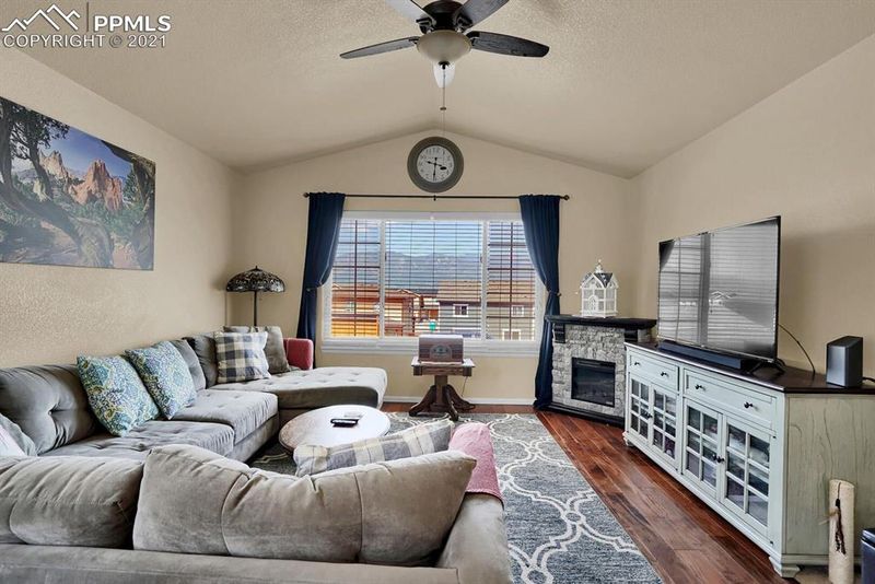 4921 Escanaba Dr, Colorado Springs, CO 80911