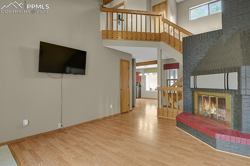 4923 Daybreak Cir, Colorado Springs, CO 80917