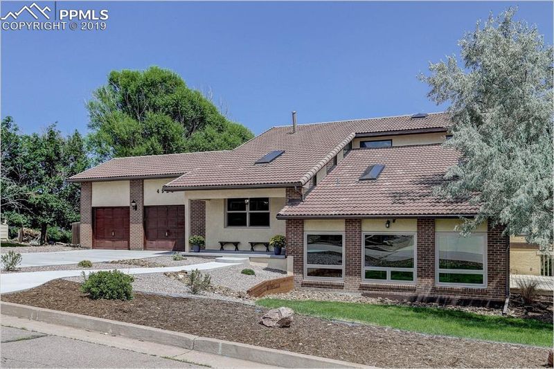 4925 Sunbird Cliffs Dr, Colorado Springs, CO 80919