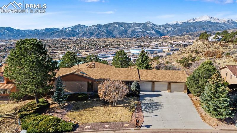 4930 Sunbird Cliffs Dr, Colorado Springs, CO 80919
