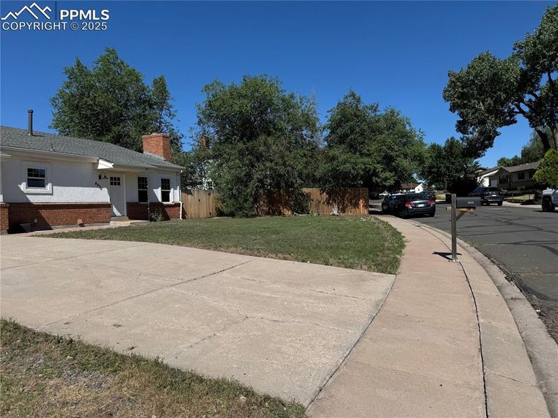 4930 Webb Dr, Colorado Springs, CO 80916