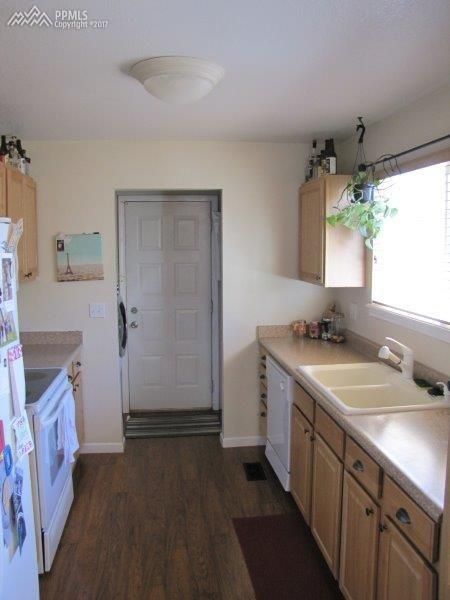 4931 Fabray Ln, Colorado Springs, CO 80922