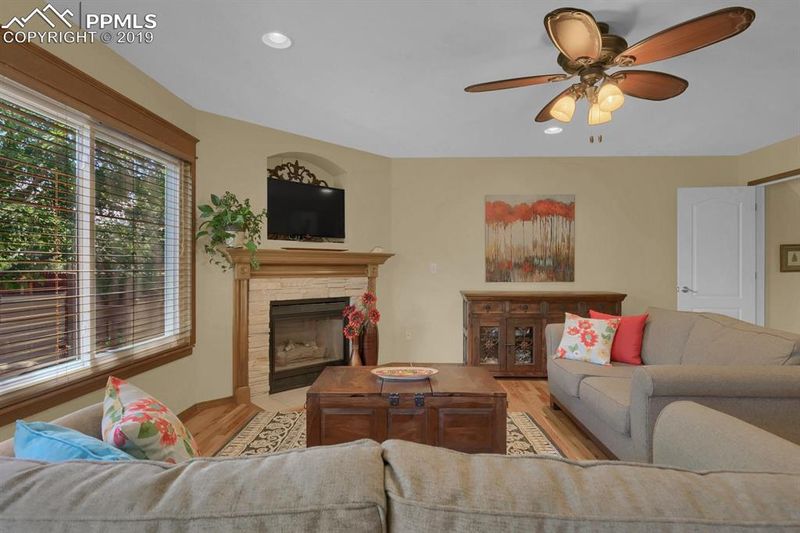 4935 Rushford Pl, Colorado Springs, CO 80923