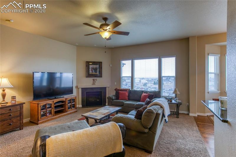 4937 Daredevil Dr, Colorado Springs, CO 80911