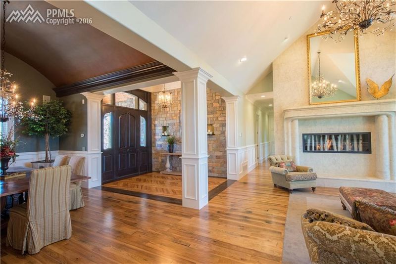 4940 Foxchase Way, Colorado Springs, CO 80908