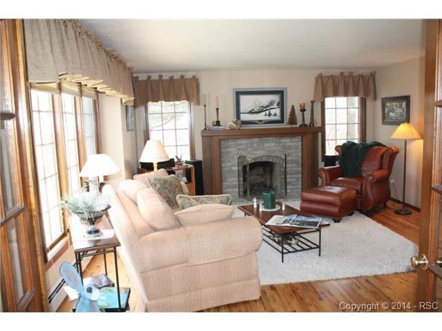 4942 Cliff Point Cir, Colorado Springs, CO 80919