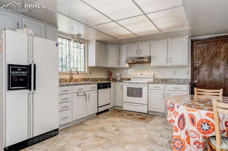4949 Garden Trl, Colorado Springs, CO 80918