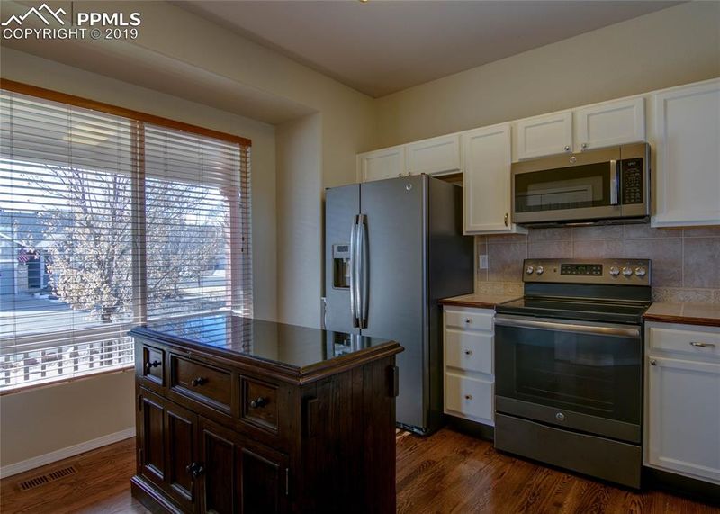 4950 Dry Stone Dr, Colorado Springs, CO 80923