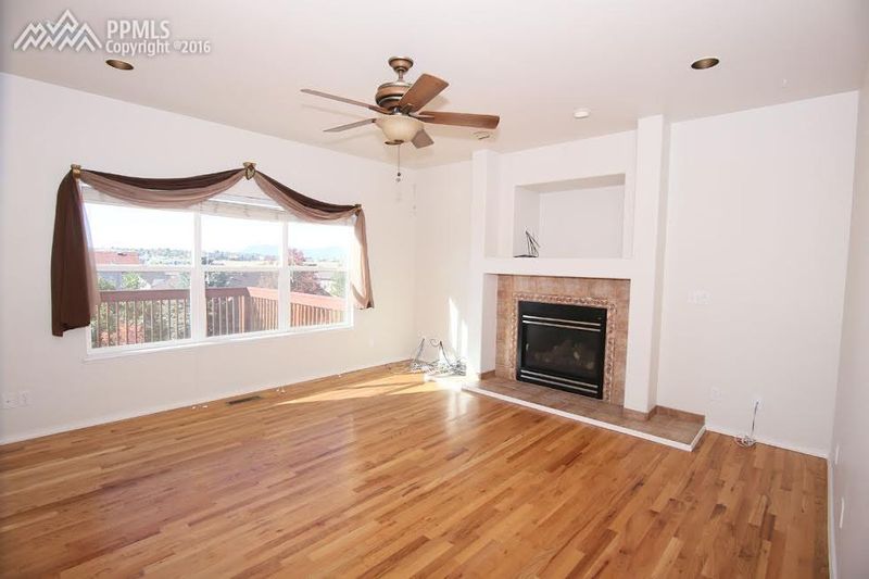 4957 Sand Hill Dr, Colorado Springs, CO 80923