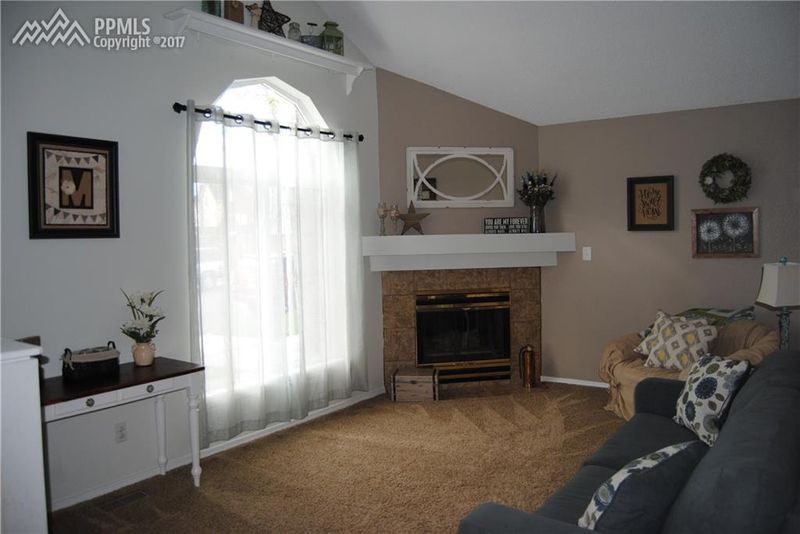 4963 Fabray Ln, Colorado Springs, CO 80922