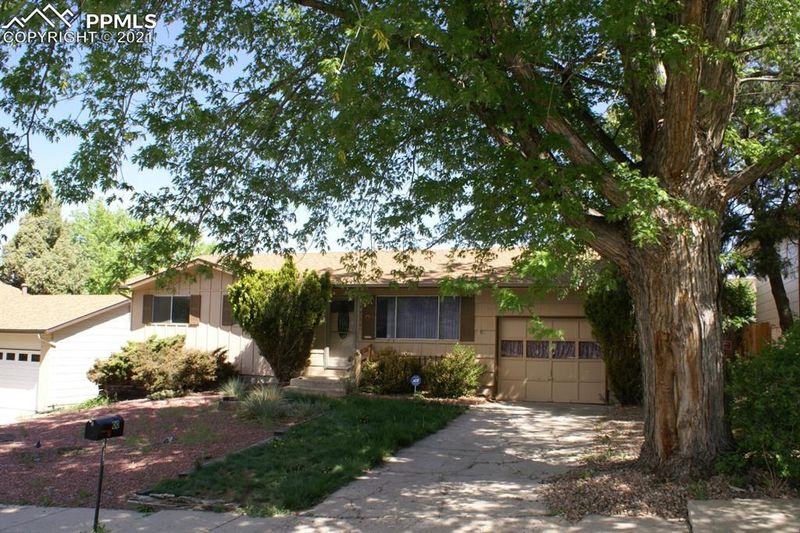 4980 N Splitrail Dr, Colorado Springs, CO 80917