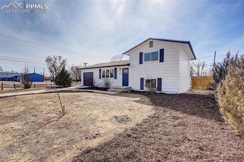 501 Clearview Dr, Fountain, CO 80817