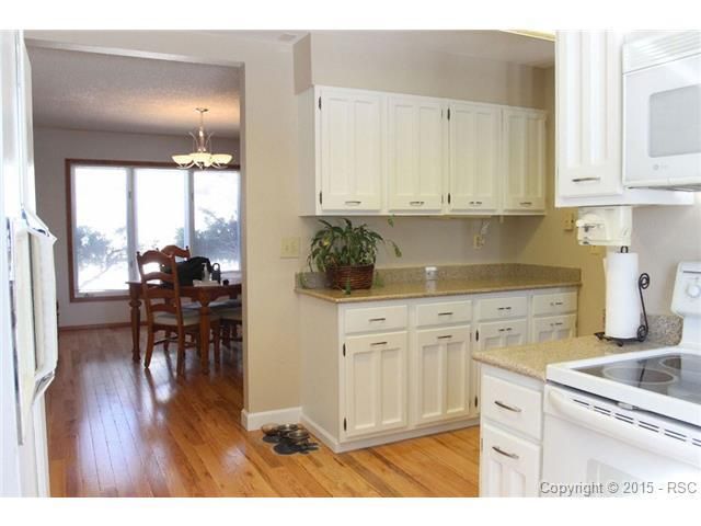 5010 Sunbird Cliffs Dr, Colorado Springs, CO 80919