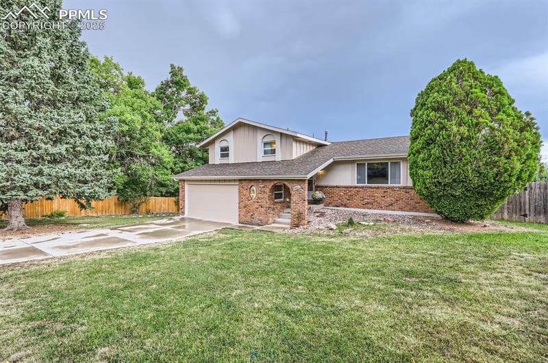 5011 Alteza Dr, Colorado Springs, CO 80917