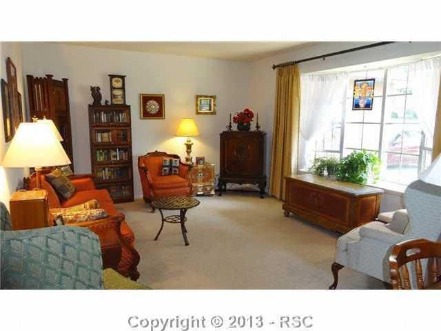 5012 Alta Loma Rd, Colorado Springs, CO 80918