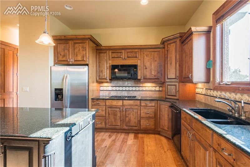502 Orchestra Dr, Colorado Springs, CO 80906