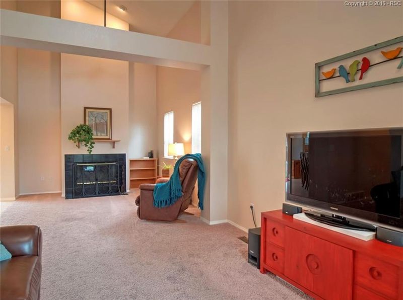 5020 Fabray Ln, Colorado Springs, CO 80922
