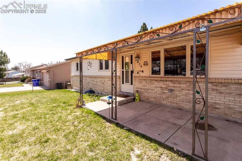 5034 Sonata Dr, Colorado Springs, CO 80918