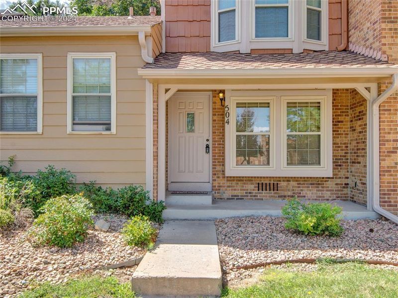 504 Rolling Hills Dr, Colorado Springs, CO 80919