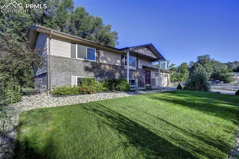 504 Syracuse St, Colorado Springs, CO 80911