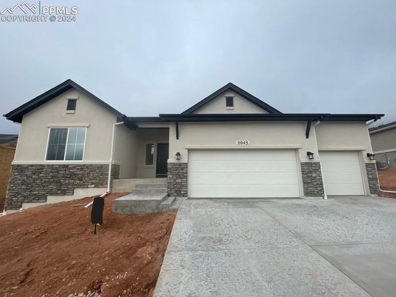 5045 Mesa Top Dr, Monument, CO 80132