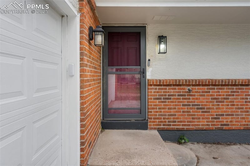 5045 Splendid Cir, Colorado Springs, CO 80917