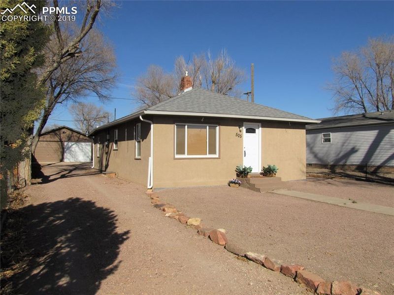 505 Broadway St, Penrose, CO 81240
