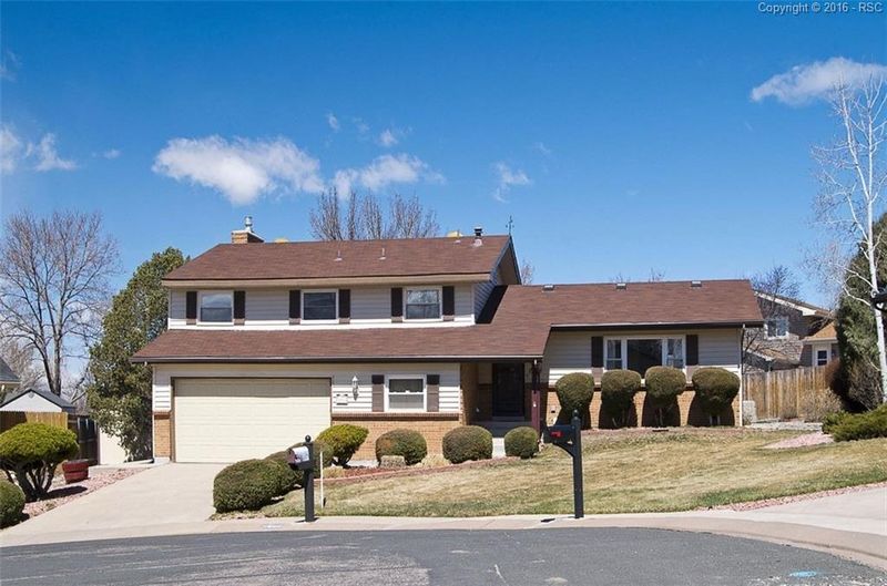5052 Artistic Cir, Colorado Springs, CO 80917
