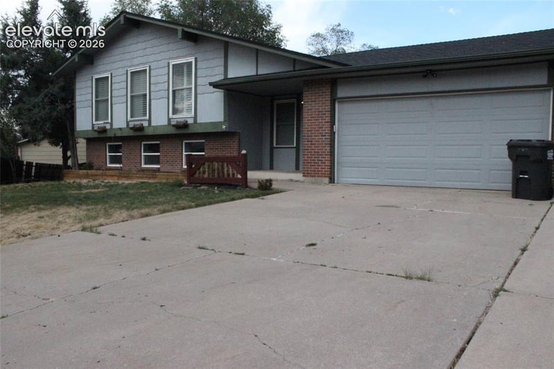 5055 Picket Dr, Colorado Springs, CO 80918