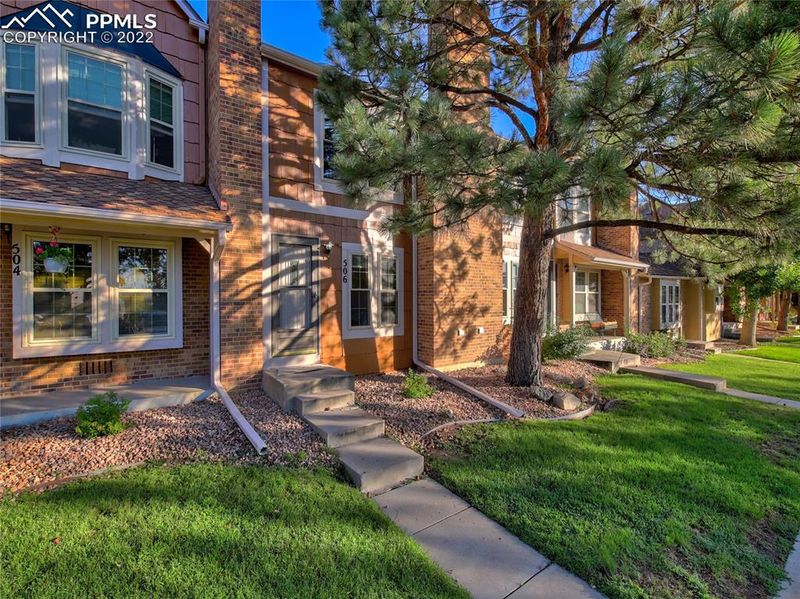 506 Rolling Hills Dr, Colorado Springs, CO 80919