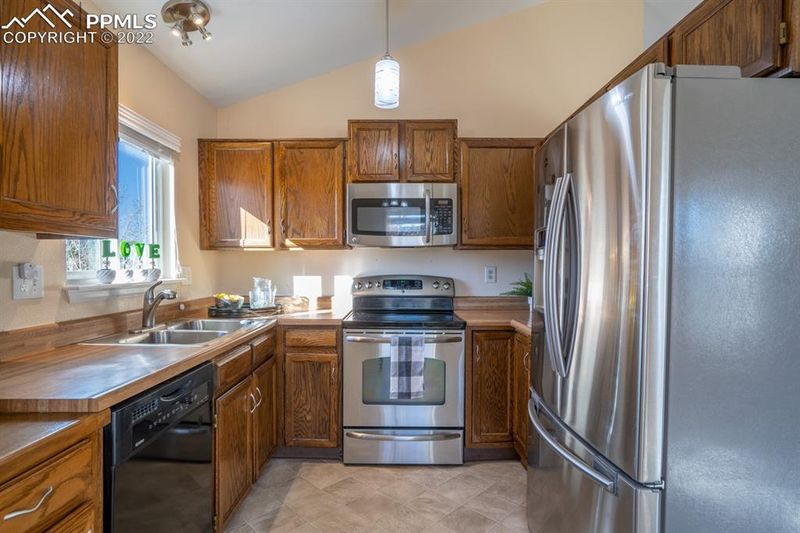 506 Trumbull Ln, Monument, CO 80132