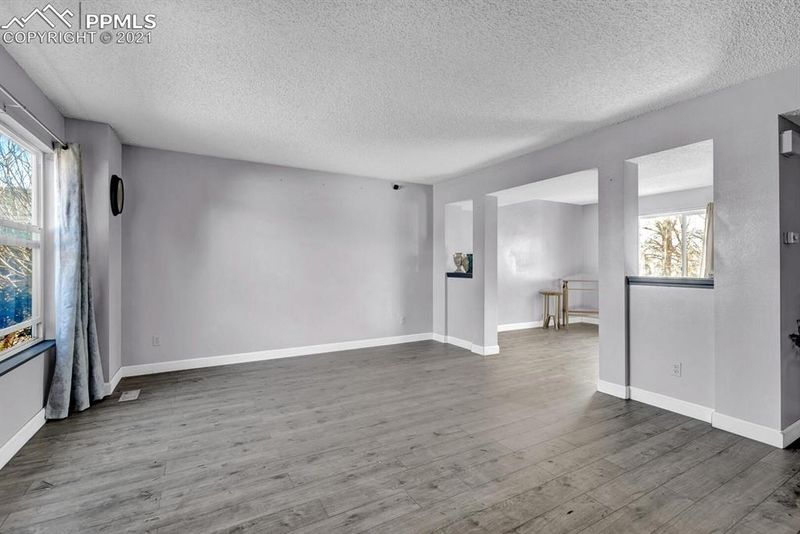 5070 Wainwright Dr, Colorado Springs, CO 80911