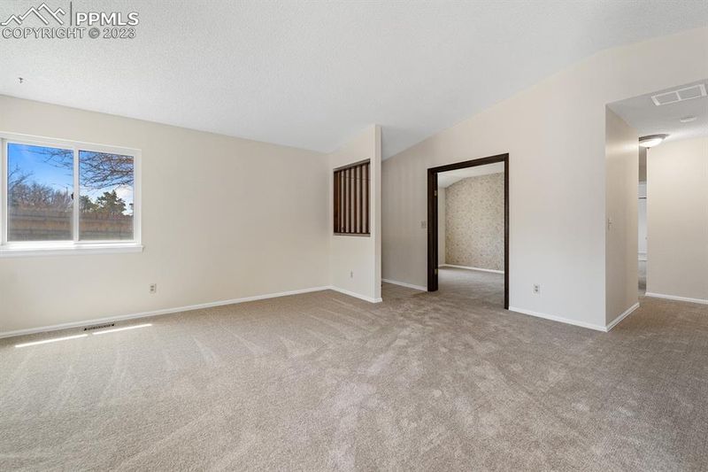 5086 Barnes Rd, Colorado Springs, CO 80917