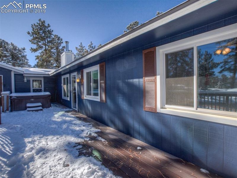 509 Golden Bell Ln, Divide, CO 80814
