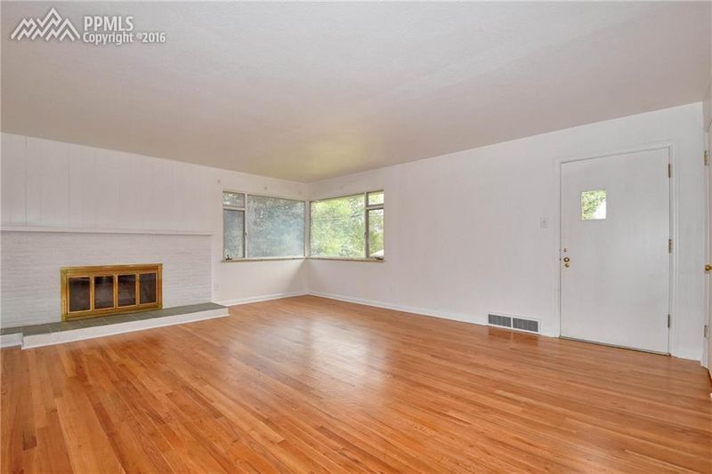 509 Ridgewood Ave, Colorado Springs, CO 80906