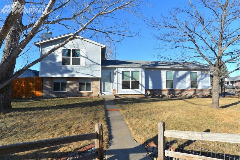 5090 N Nolte Dr, Colorado Springs, CO 80916