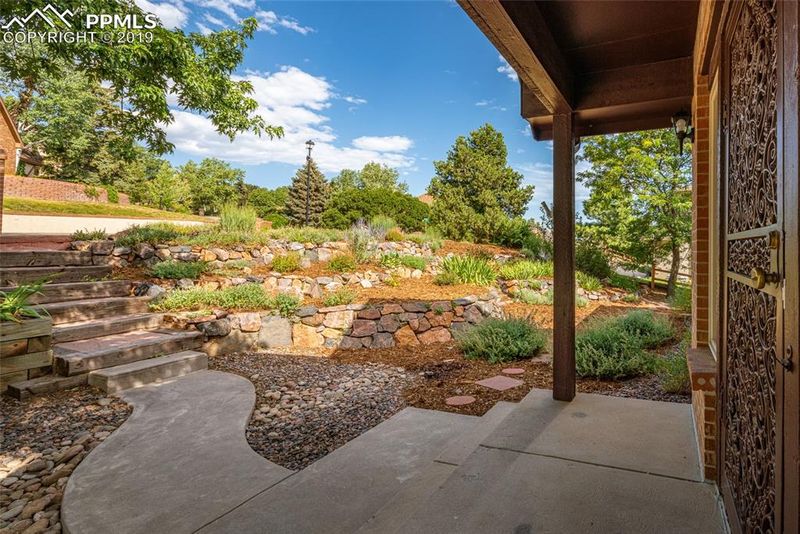 511 Royal Oak Dr, Colorado Springs, CO 80906