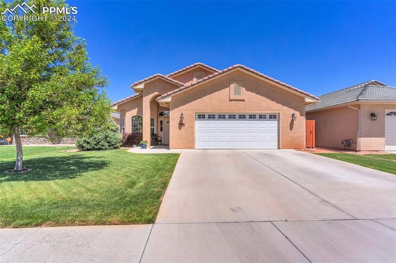 5115 Almondcrest Dr, Pueblo, CO 81005