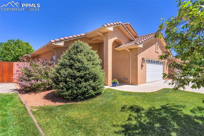 5115 Almondcrest Dr, Pueblo, CO 81005