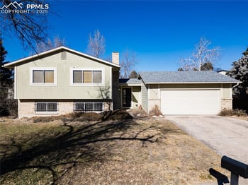 5120 Smokehouse Ln, Colorado Springs, CO 80917